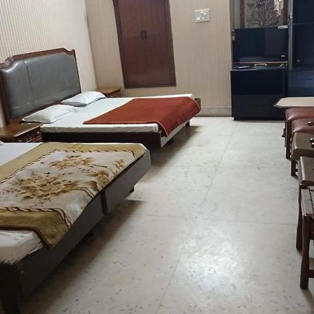 Tourist Guest House Amritsar Exteriör bild
