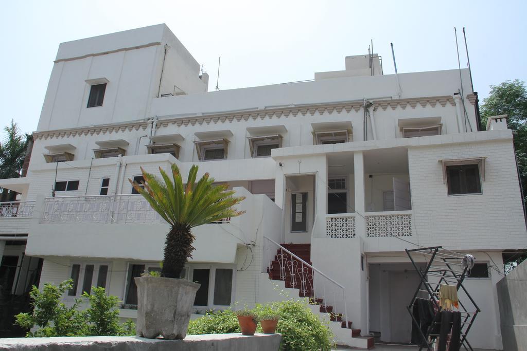 Tourist Guest House Amritsar Exteriör bild