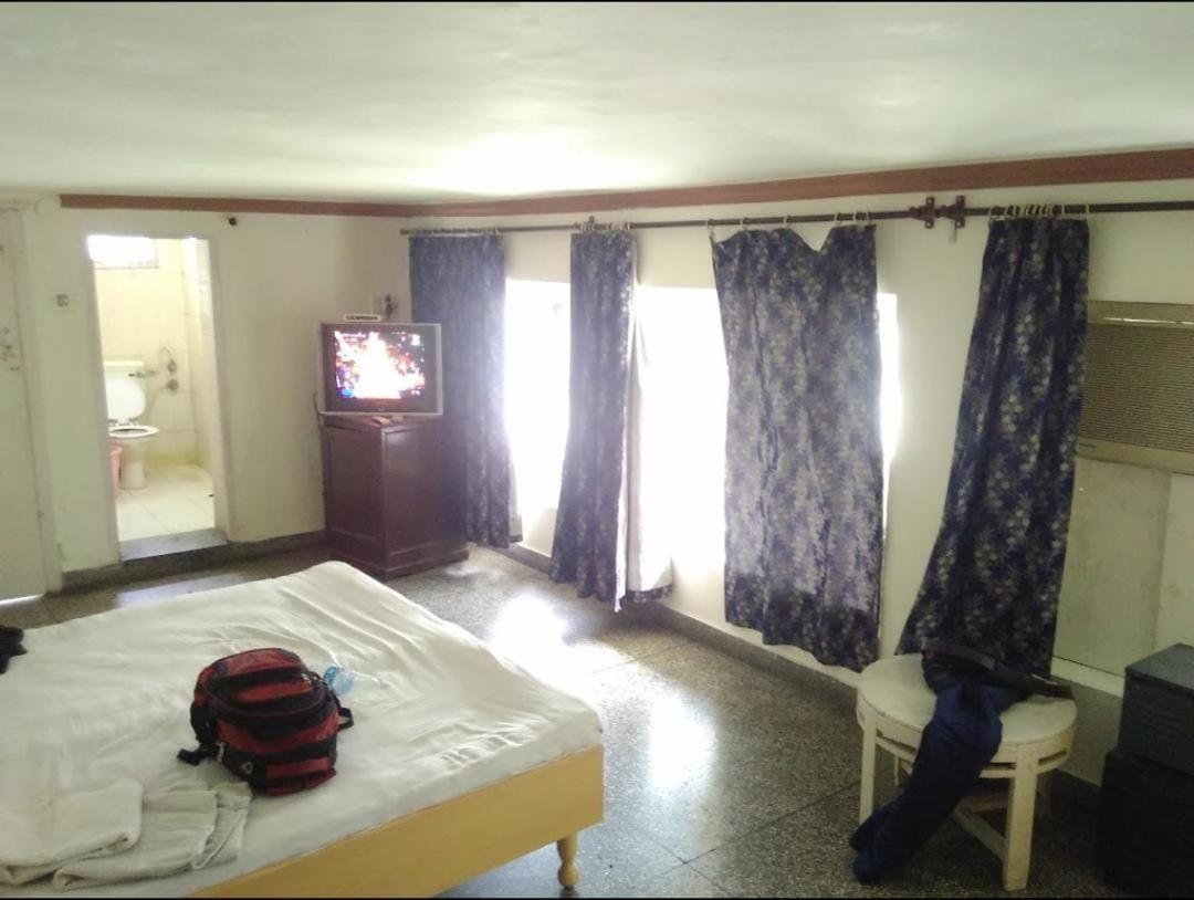 Tourist Guest House Amritsar Exteriör bild