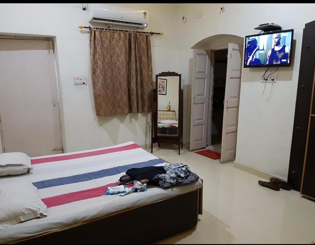 Tourist Guest House Amritsar Exteriör bild