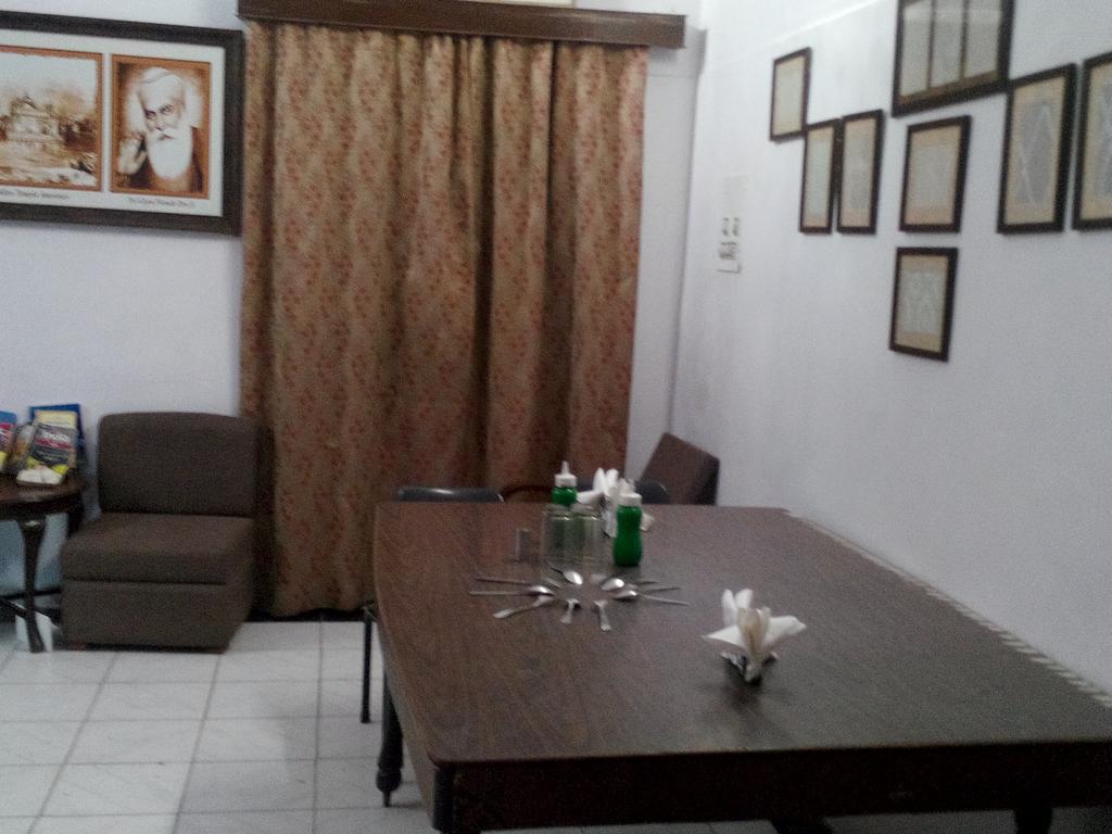 Tourist Guest House Amritsar Exteriör bild