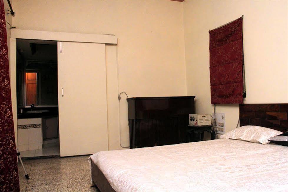 Tourist Guest House Amritsar Exteriör bild