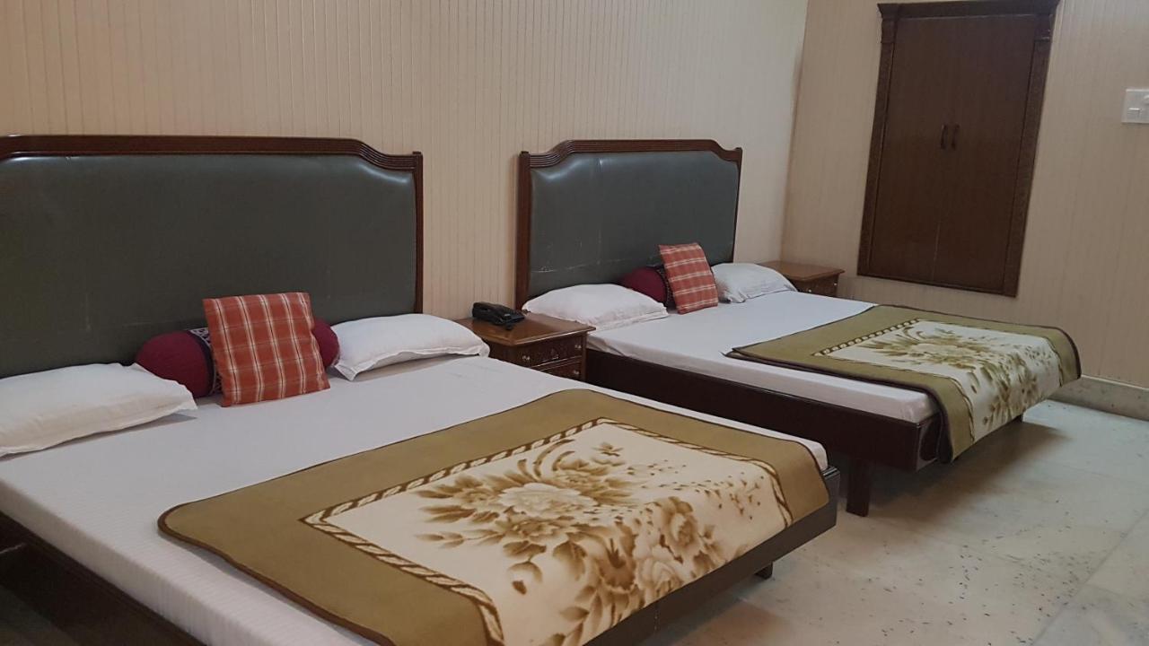 Tourist Guest House Amritsar Exteriör bild