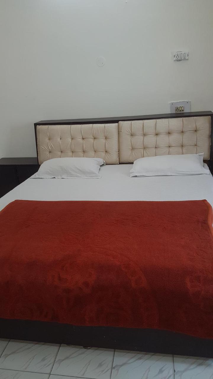 Tourist Guest House Amritsar Exteriör bild